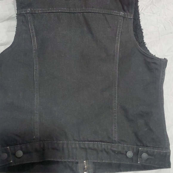 True religion women's vest - Picture 5 of 7